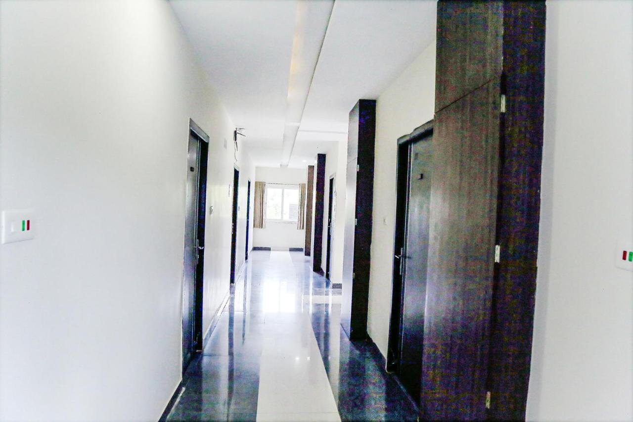 Fabexpress Essvee Mg Road Vijayawada 호텔 외부 사진