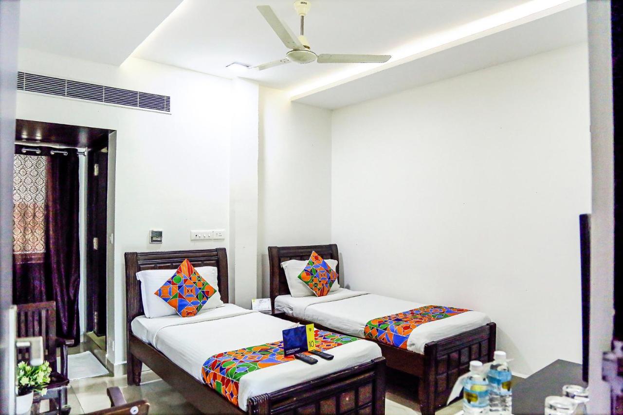 Fabexpress Essvee Mg Road Vijayawada 호텔 외부 사진