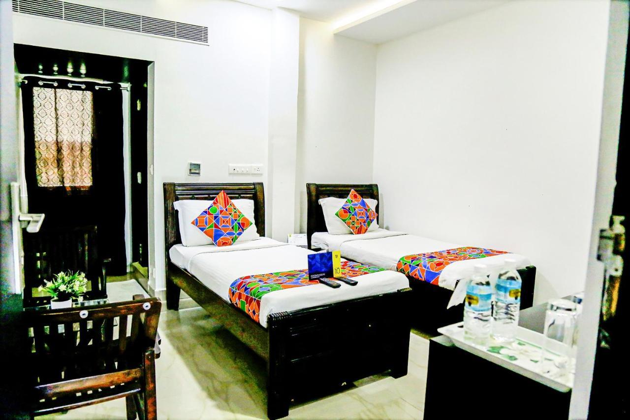 Fabexpress Essvee Mg Road Vijayawada 호텔 외부 사진