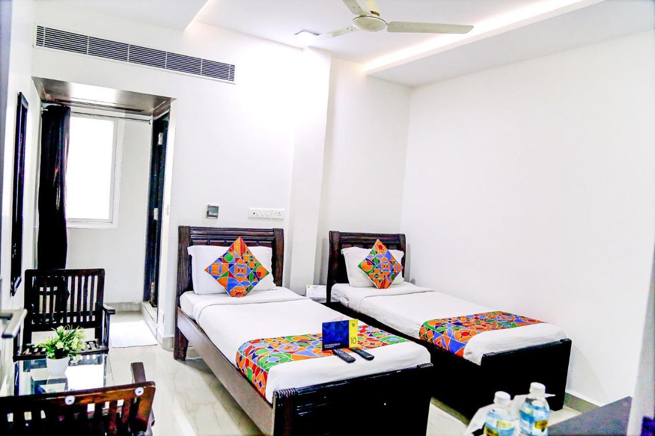 Fabexpress Essvee Mg Road Vijayawada 호텔 외부 사진